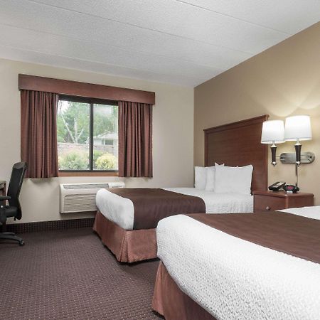 Americinn By Wyndham Lake City Bagian luar foto