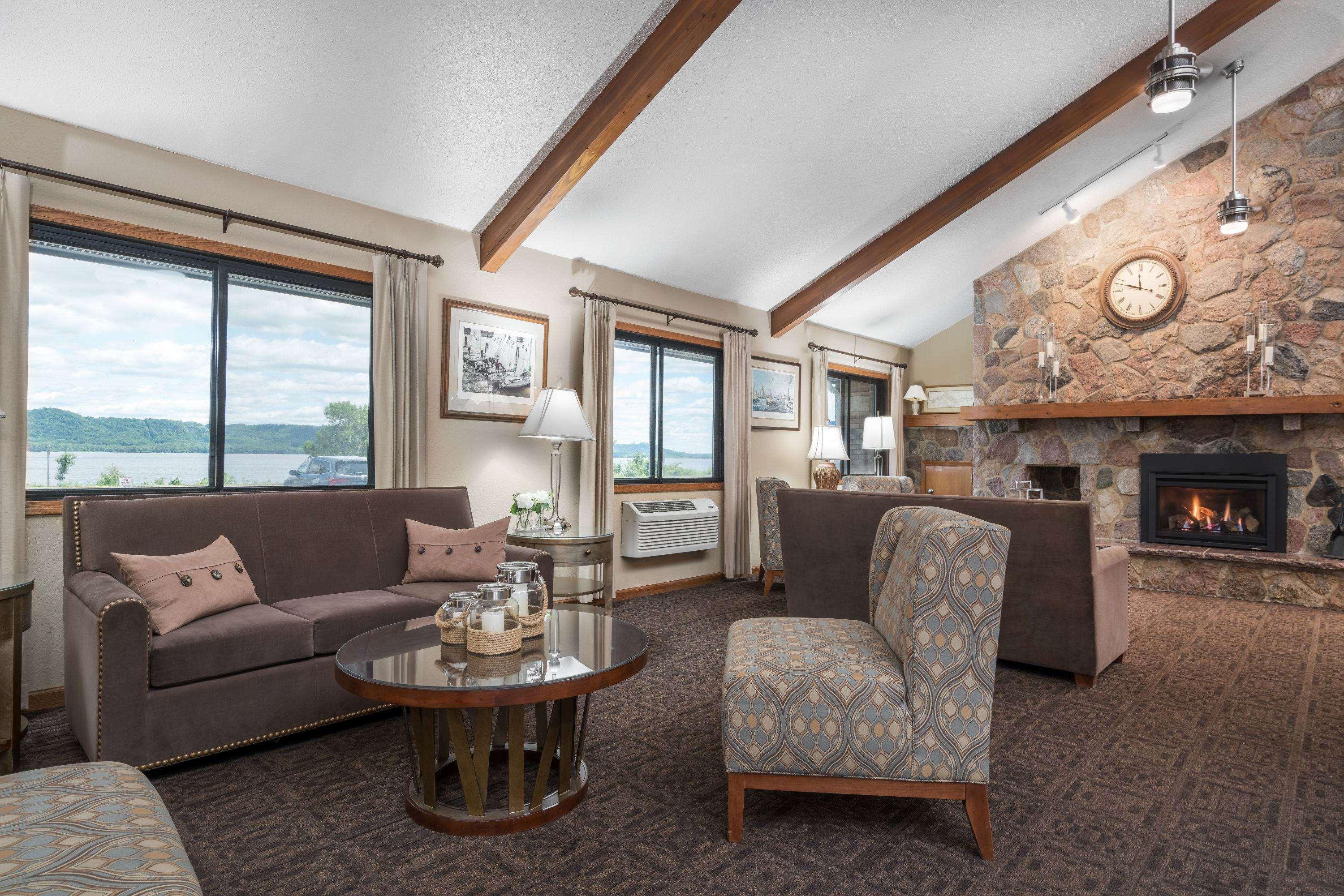 Americinn By Wyndham Lake City Bagian luar foto