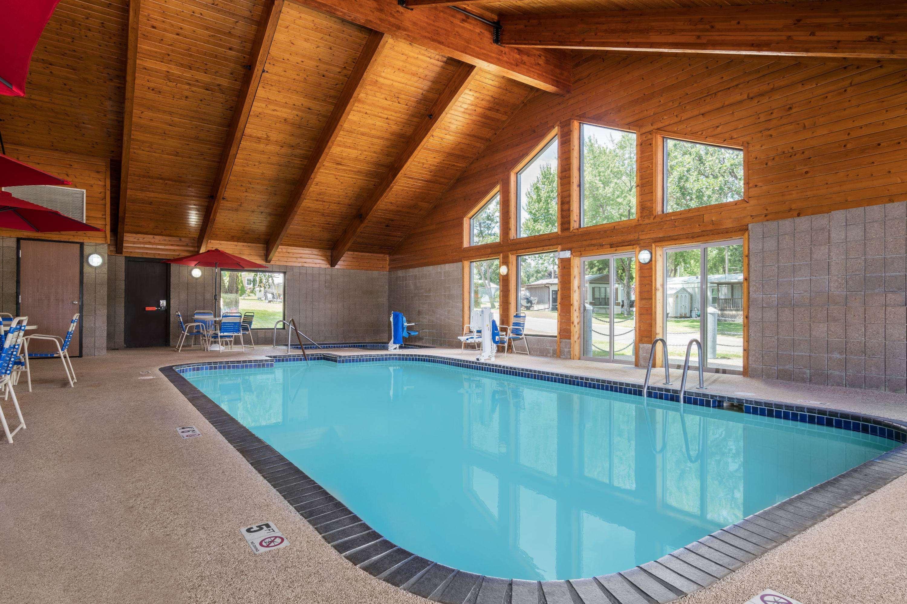 Americinn By Wyndham Lake City Bagian luar foto
