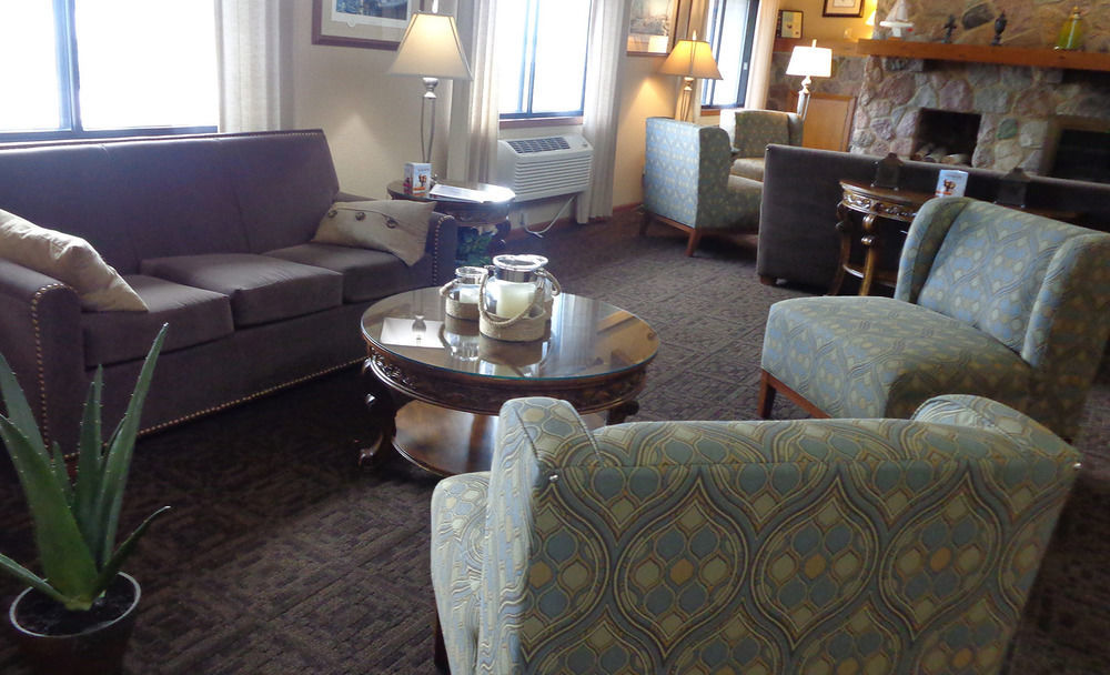Americinn By Wyndham Lake City Bagian luar foto
