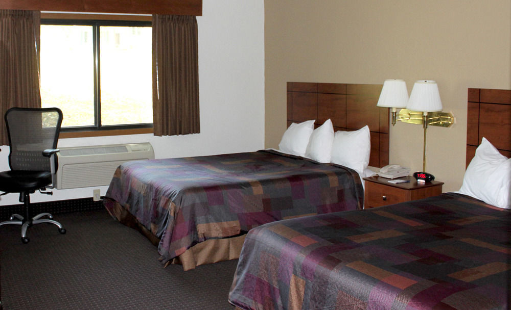Americinn By Wyndham Lake City Bagian luar foto
